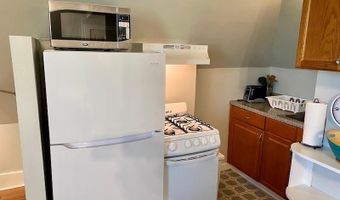 96 Rhode Island Ave 6, Newport, RI 02840