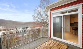 19 Mill Rd 19, Danbury, CT 06810