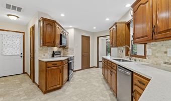 1965 W Cardinal Ln, Aurora, MO 65605