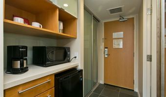 410 Atkinson Dr 958, Honolulu, HI 96814
