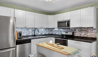 211 W 4th St, Auburn, KS 66402