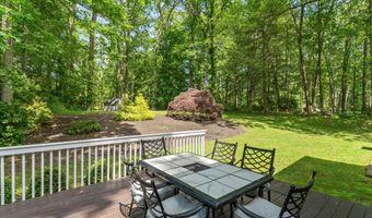 33 Ridgedale Rd, Bethel, CT 06801