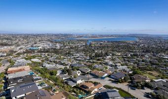 5145 San Aquario Dr, San Diego, CA 92109