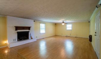 359 BYNUM ACRES Dr, Anniston, AL 36201