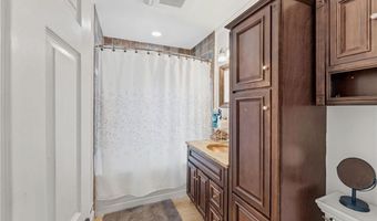 230 School St, Lincoln, RI 02865
