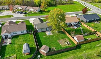 111 Autumn Hills Dr, Avilla, IN 46710