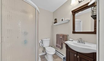 338 Shore Dr, Branford, CT 06405