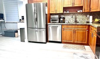 20200 W Country Club Dr 112, Aventura, FL 33180