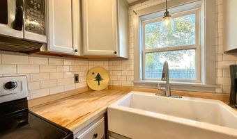 2 Bowles Ave, Bar Harbor, ME 04609