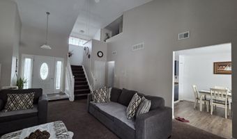 8512 Green Valley Dr, Indianapolis, IN 46217