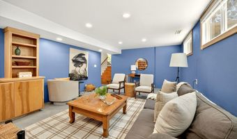 1820 Crestview Dr, Ashland, OR 97520