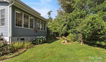 2 Westminster Dr, Asheville, NC 28804