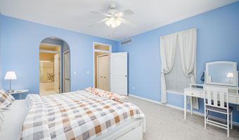2906 N Knightsbridge Cir, Ann Arbor, MI 48105