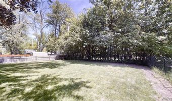 293 Burroughs Dr, Amherst, NY 14226