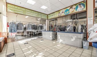 23 Lafayette Cir, Bridgeport, CT 06604