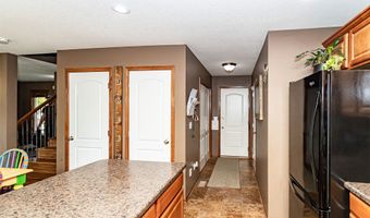 1704 31st Ave SW, Altoona, IA 50009
