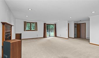 36 Stony Ln, North Kingstown, RI 02852