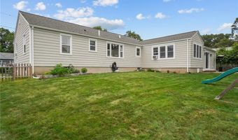 16 Red Cedar Dr, Cranston, RI 02920