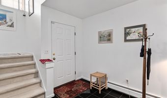 26 Lake Forest Dr, Burlington, VT 05401