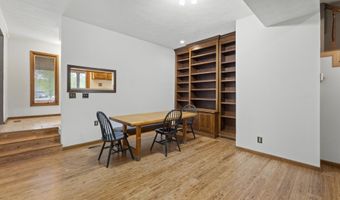 74 Muncy Ln, Ashland, KY 41102