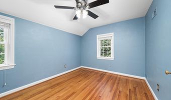 6145 12TH St N, Arlington, VA 22205