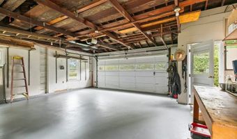 6 Wabasso Ter, Middletown, RI 02842