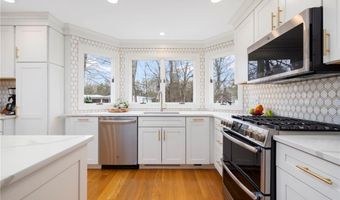 510 Boston Neck Rd, North Kingstown, RI 02852