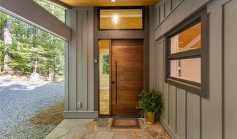 905 Cold Mountain Rd, Lake Toxaway, NC 28747