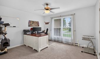 79 Pembroke Ave, Acushnet, MA 02743
