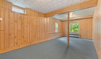 111 White Pkwy, North Smithfield, RI 02896