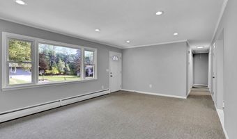 6 Marbil Rd, Danbury, CT 06811