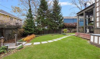 4 Hunter Ave, Newport, RI 02840