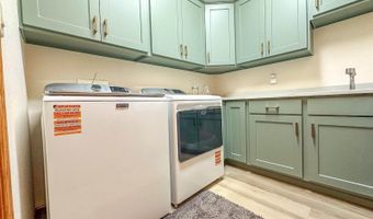 1959 Mesquite Loop, Bismarck, ND 58503