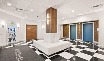 4977 BATTERY Ln 1-711, Bethesda, MD 20814