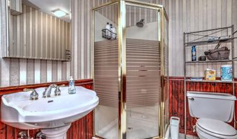 39 Lasky Rd, Beacon Falls, CT 06403