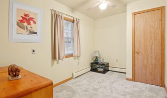 104 Merriment Ln, Blakeslee, PA 18610