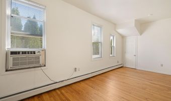 81 W 25TH St 1, Bayonne, NJ 07002