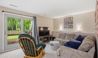 727 22nd Ave SW, Altoona, IA 50009