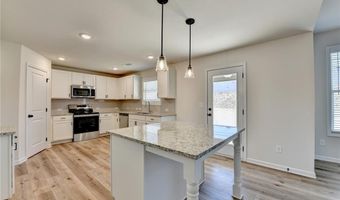 646 Rodeo Dr, Auburn, GA 30011