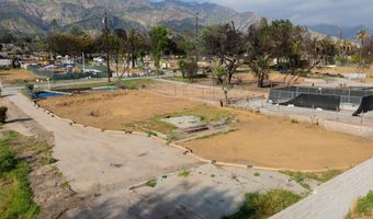 70 W Palm St, Altadena, CA 91001