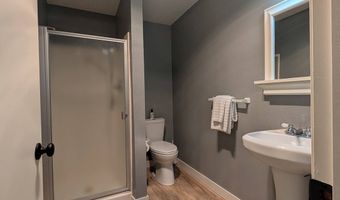 2600 SE LAKEWOOD Dr, Milwaukie, OR 97222