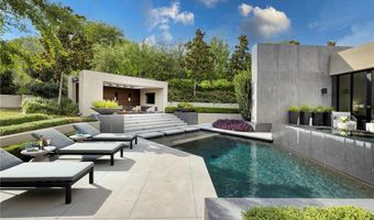 21 Drifting Shadow Way, Las Vegas, NV 89135