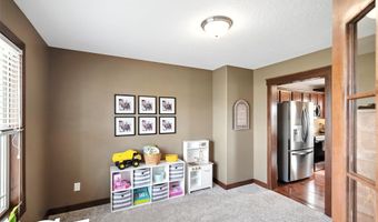 2723 4th Ave SE, Altoona, IA 50009