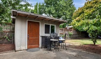 10210 SW CRESTWOOD Ct, Beaverton, OR 97008