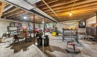252 Meadowhill Rd, Manchester, ME 04351