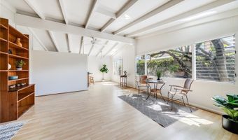 520 Papalani St, Kailua, HI 96734