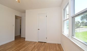 46 Topstone Dr, Danbury, CT 06810
