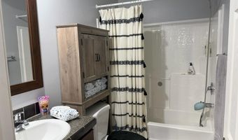 2298 Mountain Vw, Alderson, WV 24910