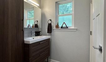 9 WHISPERING Dr, Alexander, AR 72002