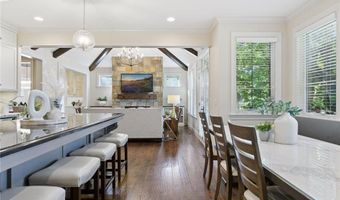 132 Interlachen Rd, Hopkins, MN 55343